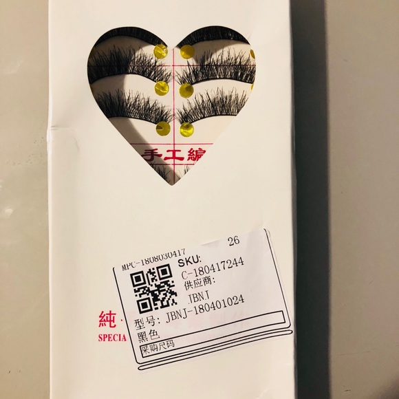 Eye lash - Picture 6 of 6